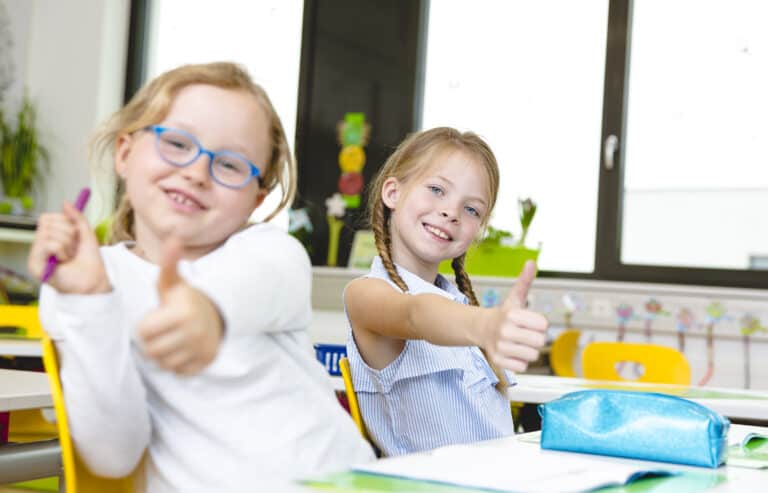 la sophrologie peut aider votre enfant à se concentrer, à ne pas avoir peur des notes.